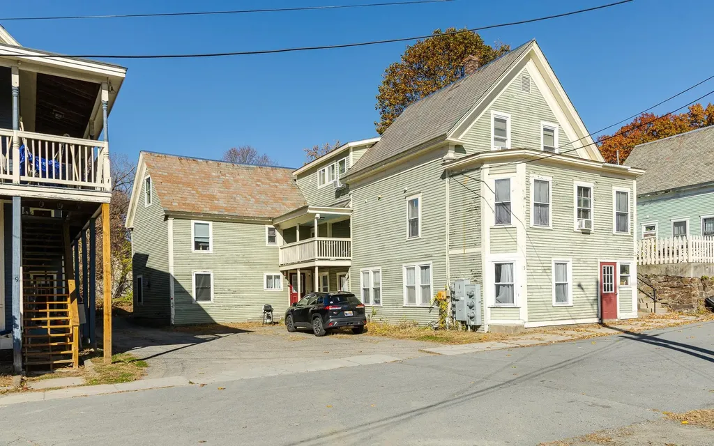 5 - 9 Merchant Street Walpole NH 03609