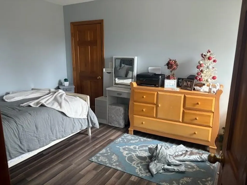 51 Zion Hill Road Salem NH 03079-1515