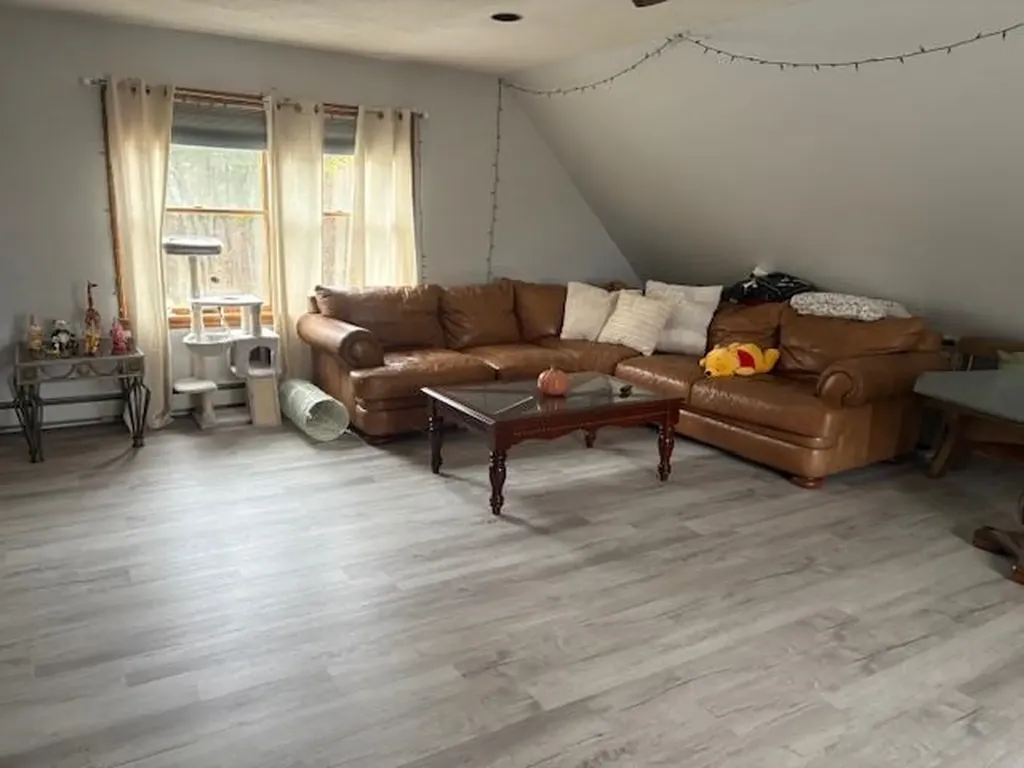 51 Zion Hill Road Salem NH 03079-1515