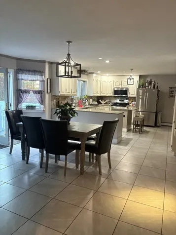 51 Zion Hill Road Salem NH 03079-1515