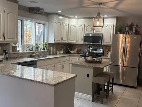 51 Zion Hill Road Salem NH 03079-1515