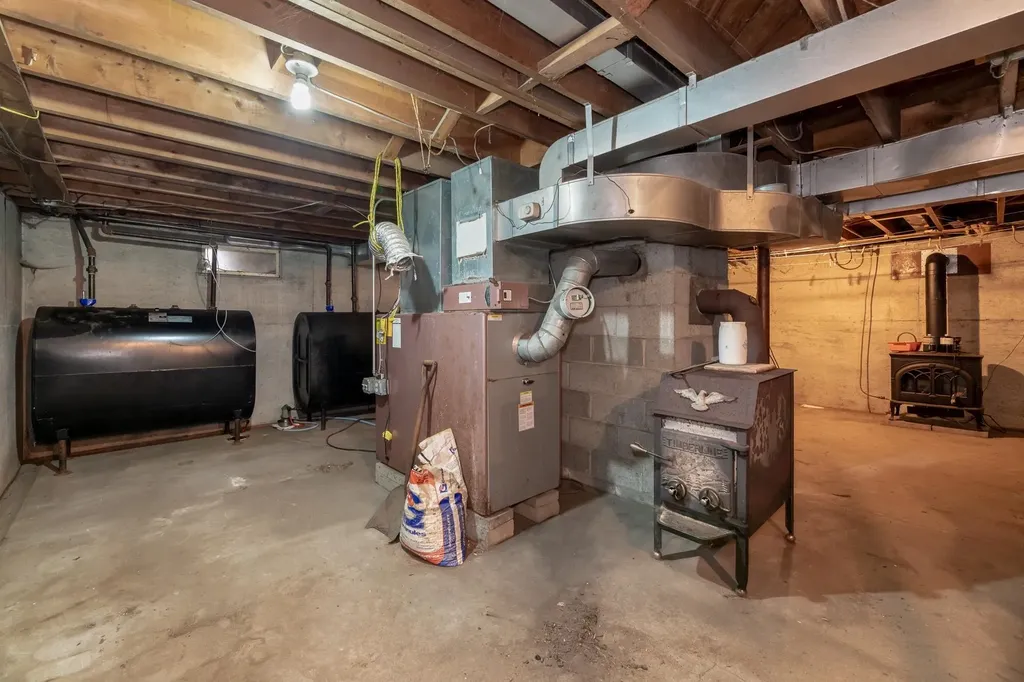 123 Mountain Road Tuftonboro NH 03816