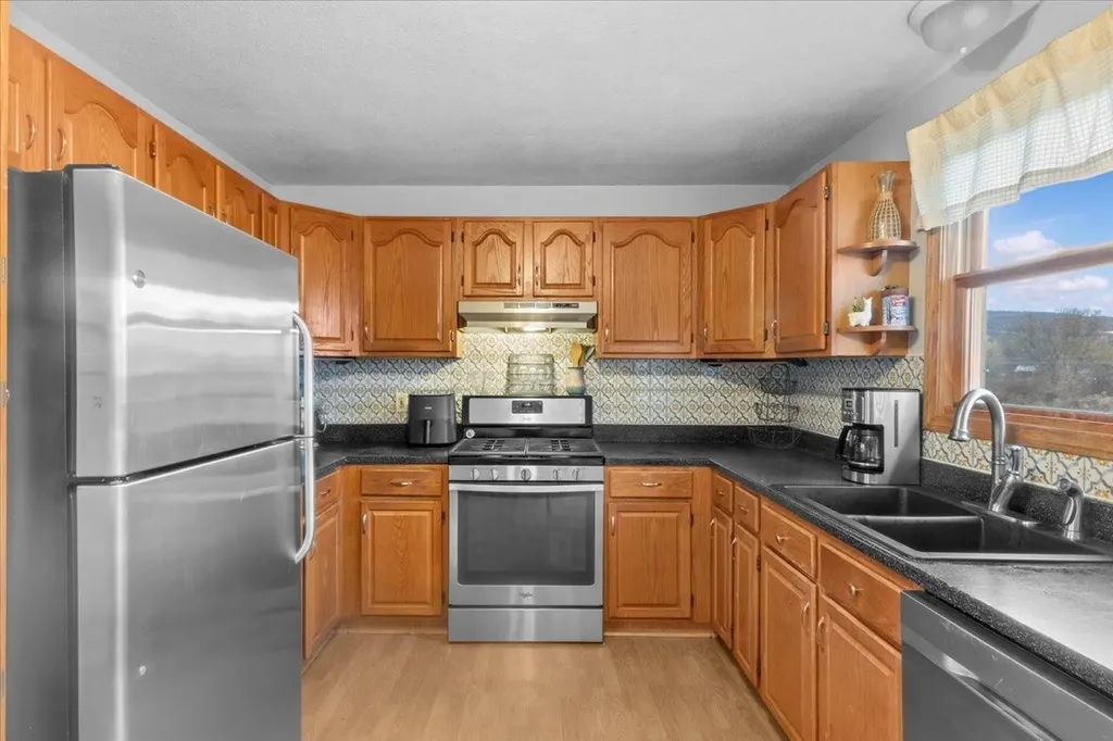 9 Liberty Lane Jericho VT 05465