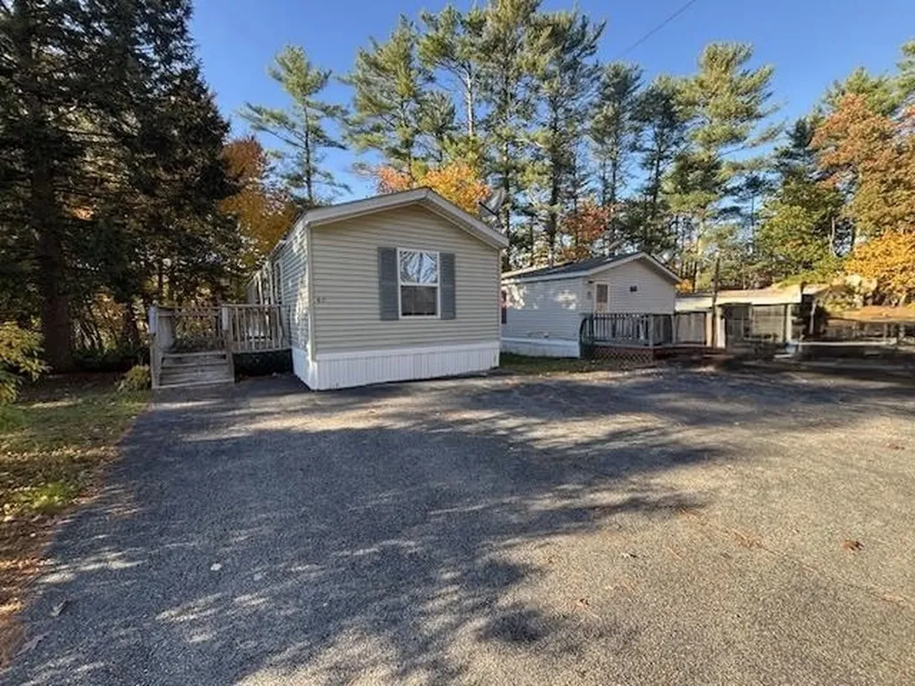 60 Roberts Road Barrington NH 03825
