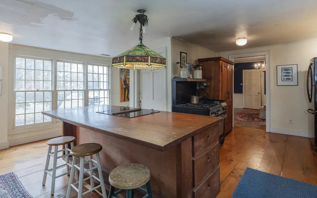 26 Old North Main Street Walpole NH 03608