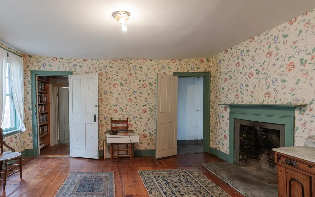 26 Old North Main Street Walpole NH 03608