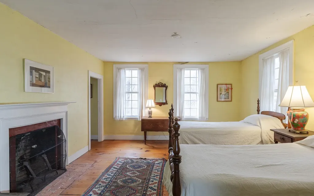 26 Old North Main Street Walpole NH 03608