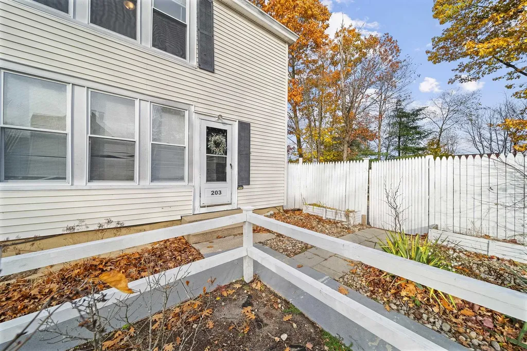 203 Portsmouth Avenue Manchester NH 03109