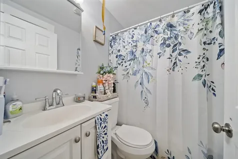 203 Portsmouth Avenue Manchester NH 03109