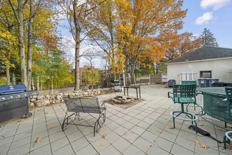 203 Portsmouth Avenue Manchester NH 03109