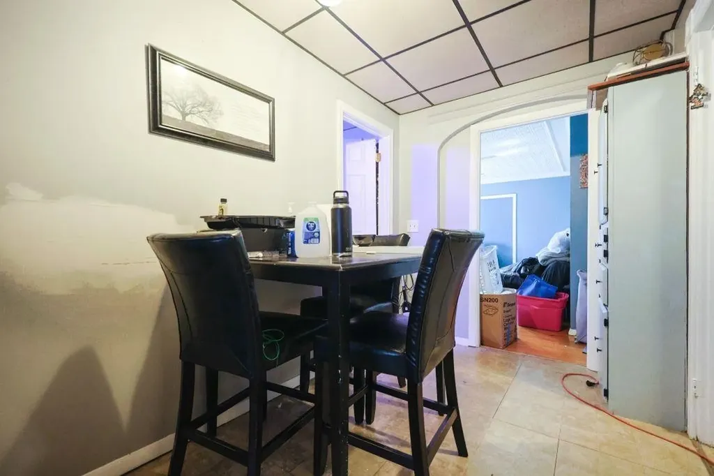 8 Rimmon Street Manchester NH 03102