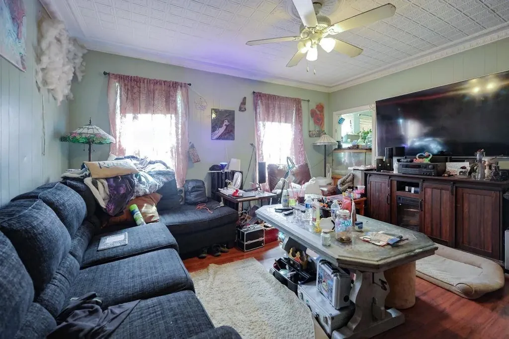 8 Rimmon Street Manchester NH 03102