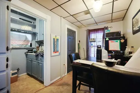 8 Rimmon Street Manchester NH 03102