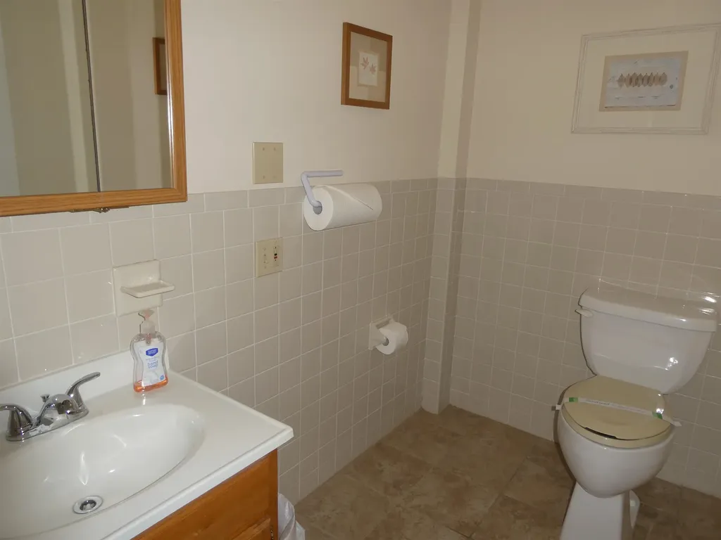 490 River Road Manchester NH 03104