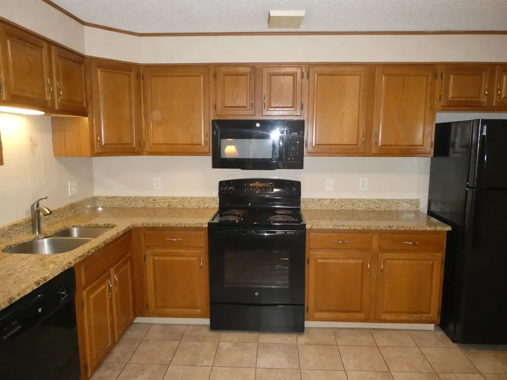 490 River Road Manchester NH 03104