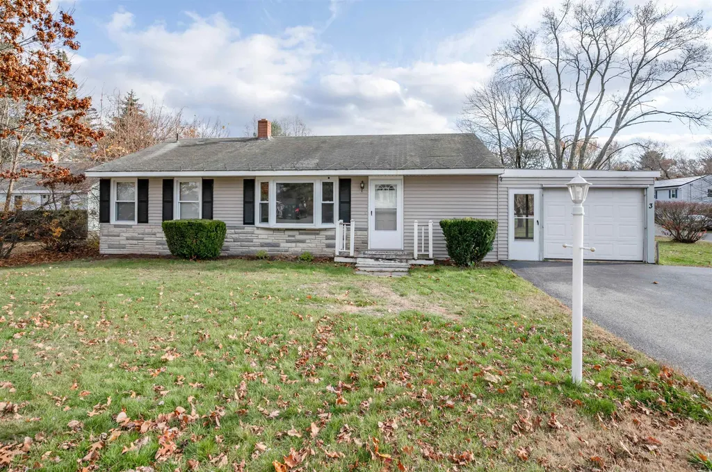 3 Exeter Street Derry NH 03038