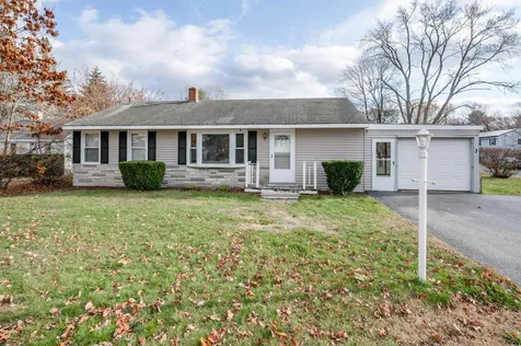 3 Exeter Street Derry NH 03038