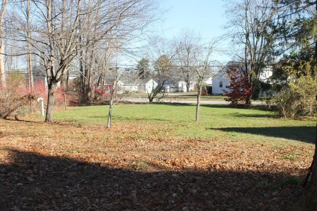 22 Church Street Kingston NH 03484