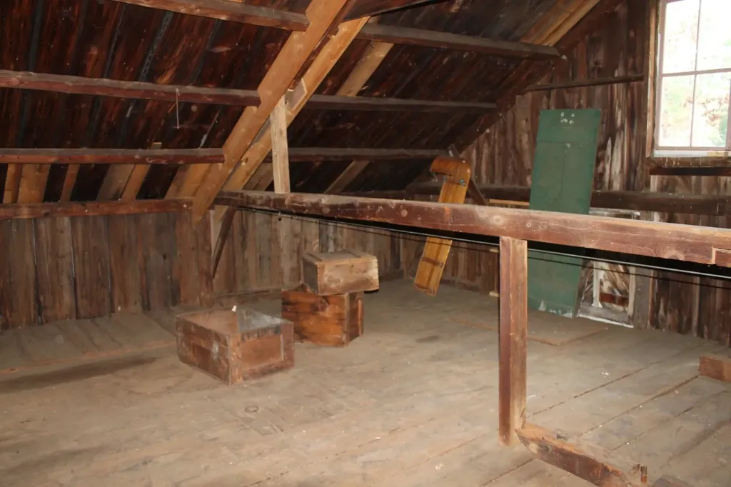 22 Church Street Kingston NH 03484