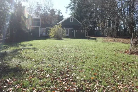 22 Church Street Kingston NH 03484