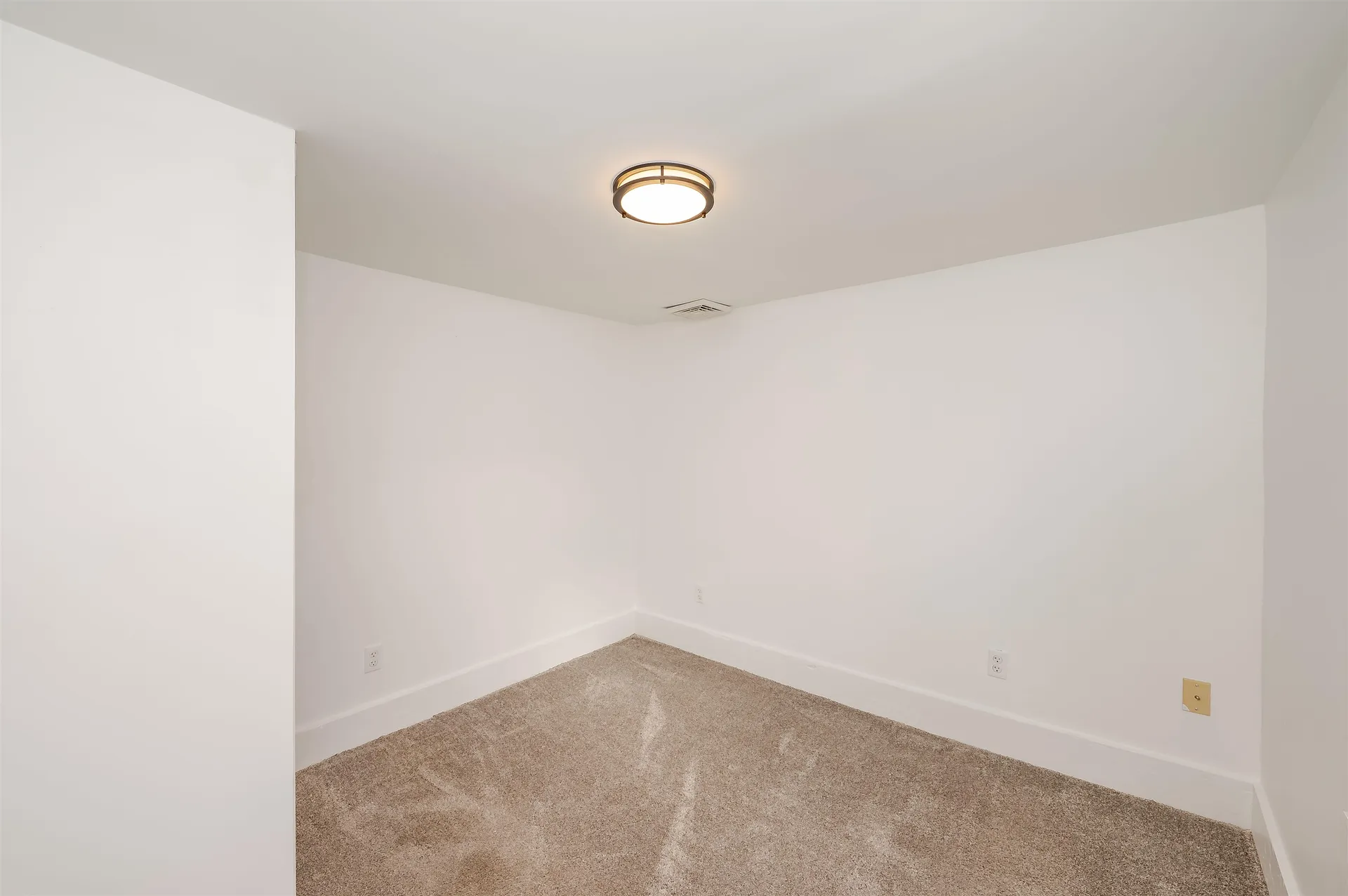 36 Court Street Dover NH 03820