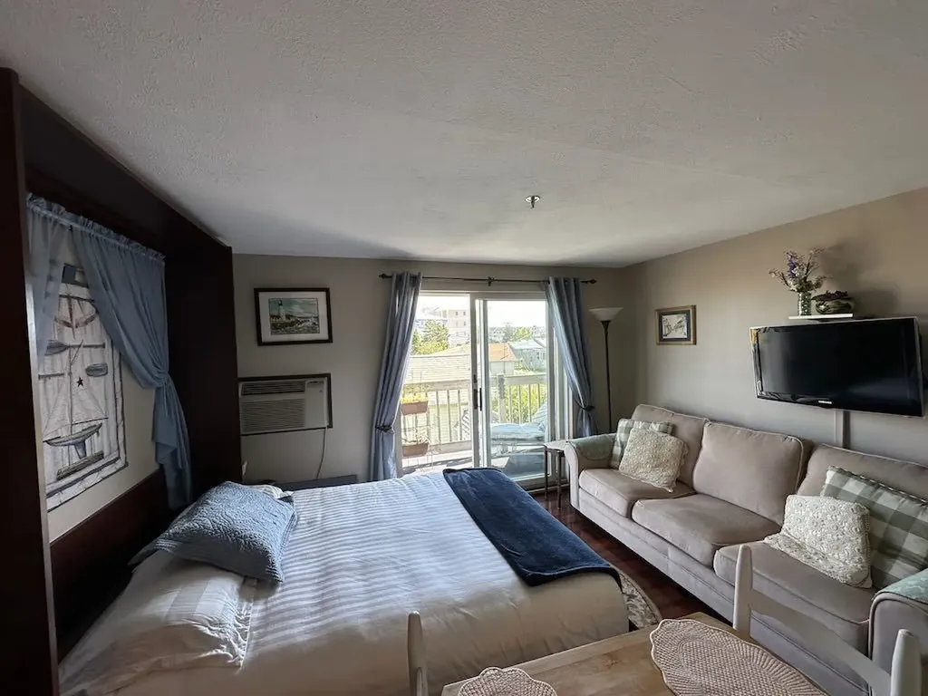 550 Winnacunnet Road Hampton NH 03842