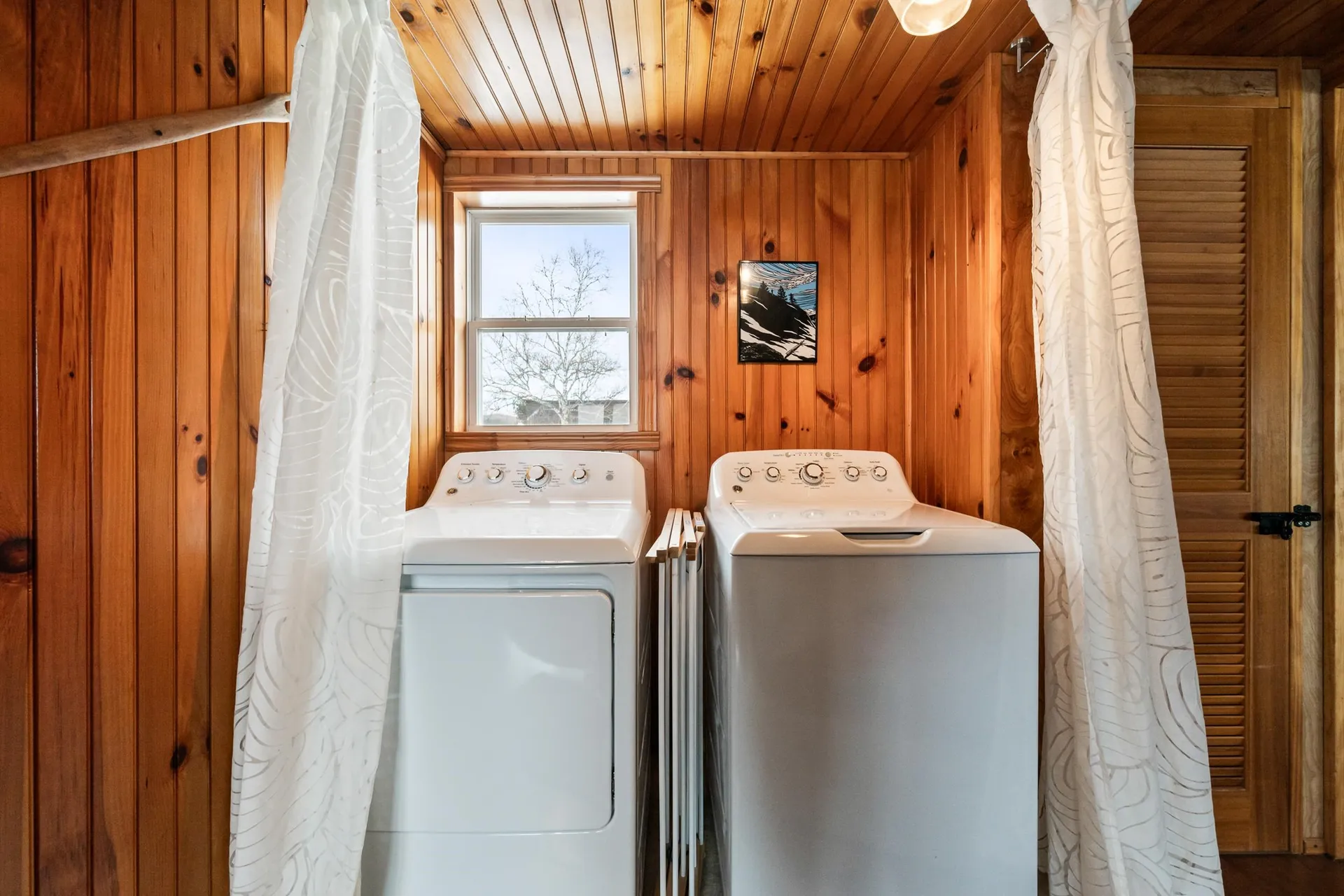 1420 East Side River Road Dummer NH 03588