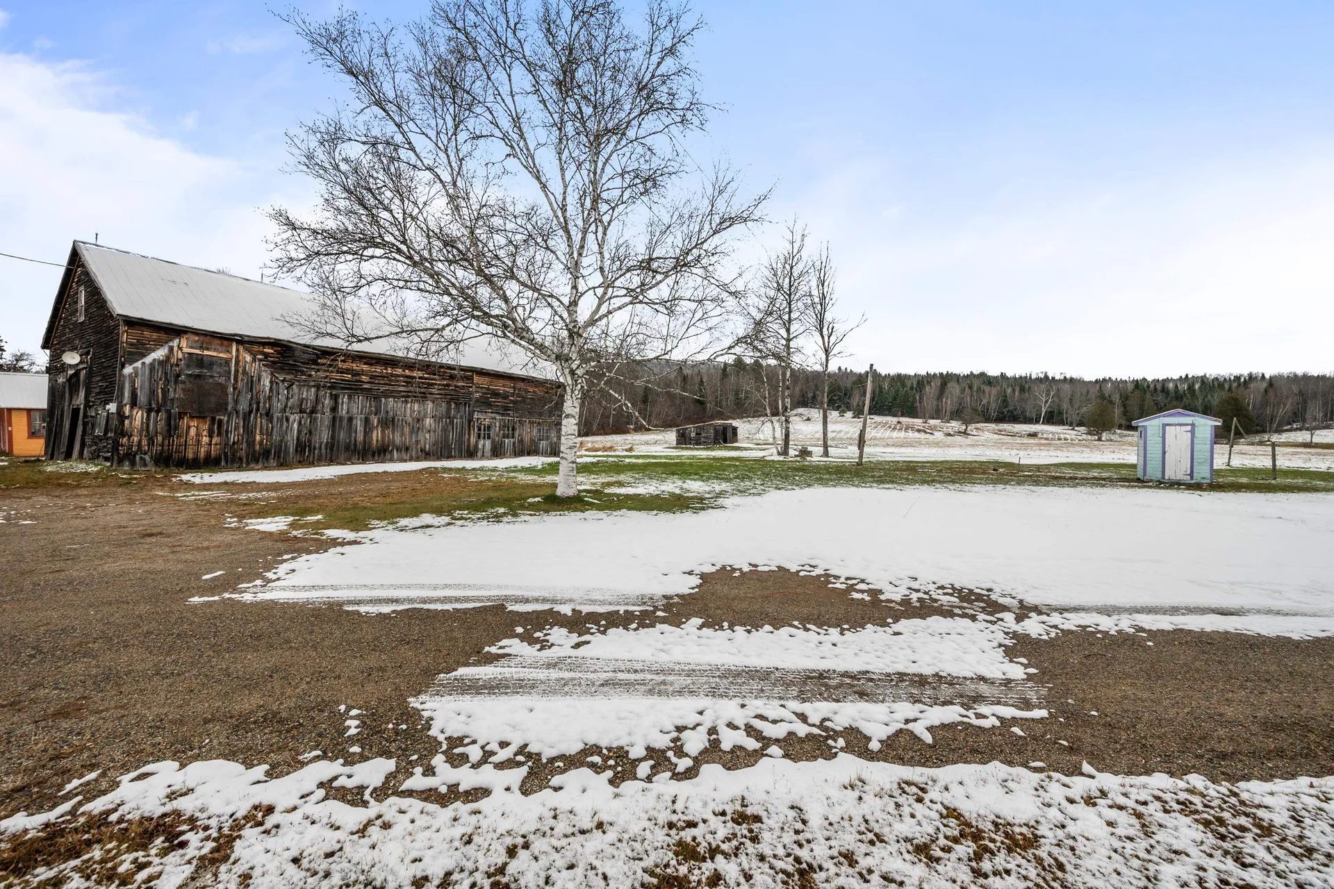 1420 East Side River Road Dummer NH 03588