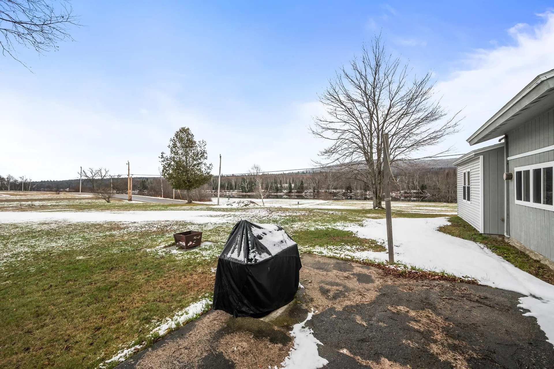 1420 East Side River Road Dummer NH 03588