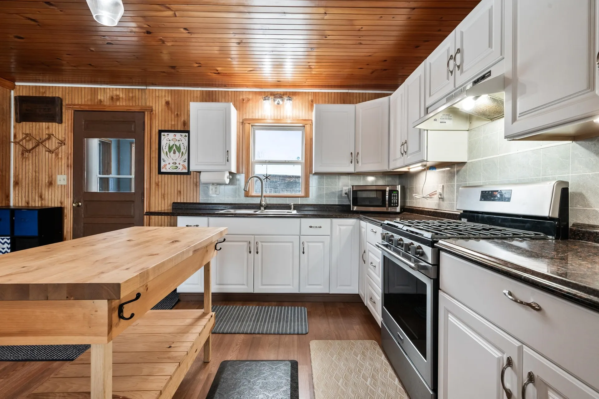 1420 East Side River Road Dummer NH 03588