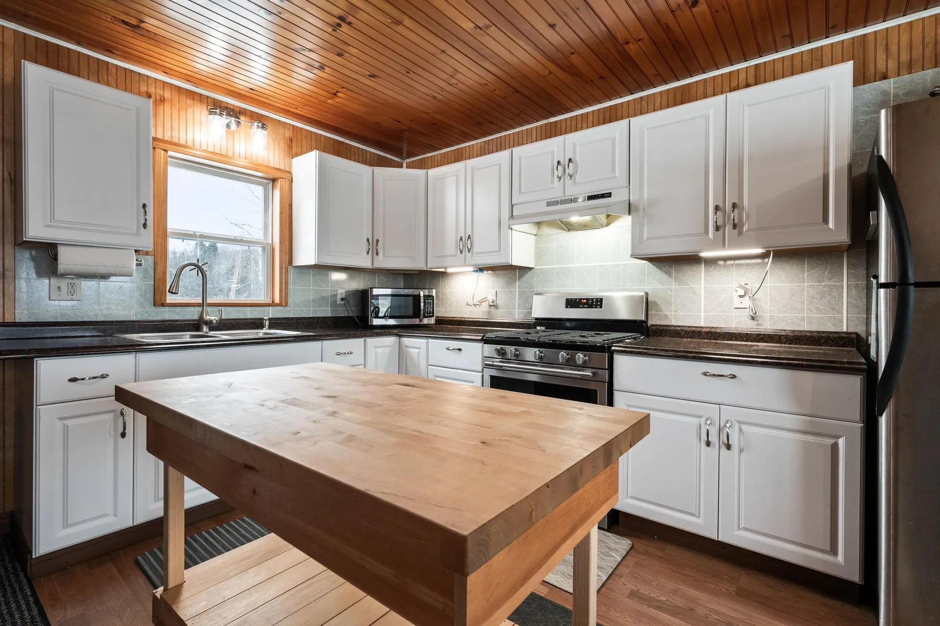 1420 East Side River Road Dummer NH 03588