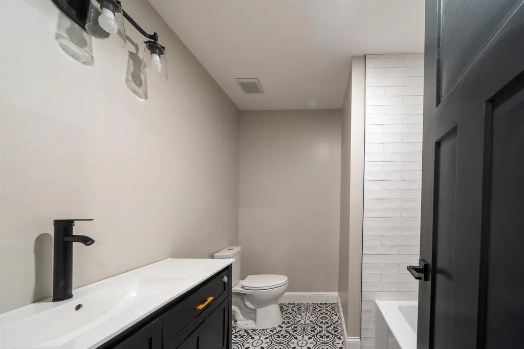 50C Linden Street Exeter NH 03833