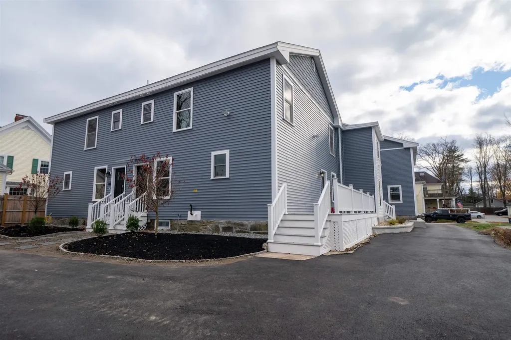36D Courtland Street Nashua NH 03064