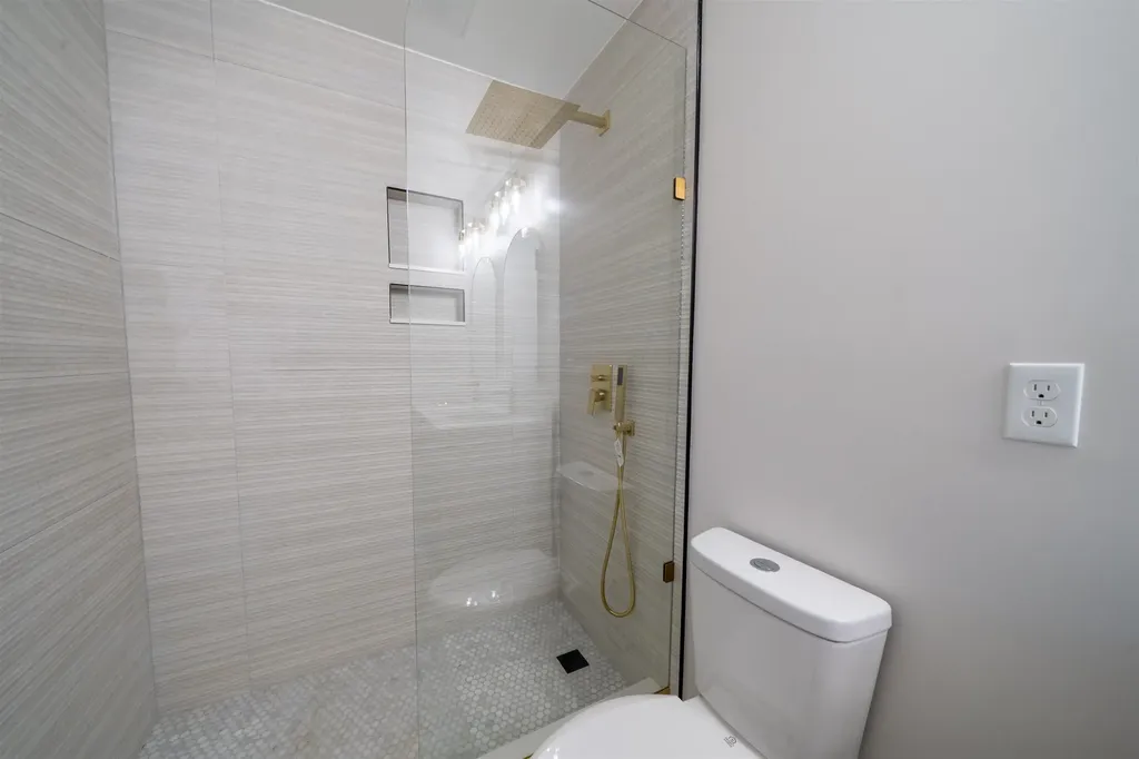 36D Courtland Street Nashua NH 03064