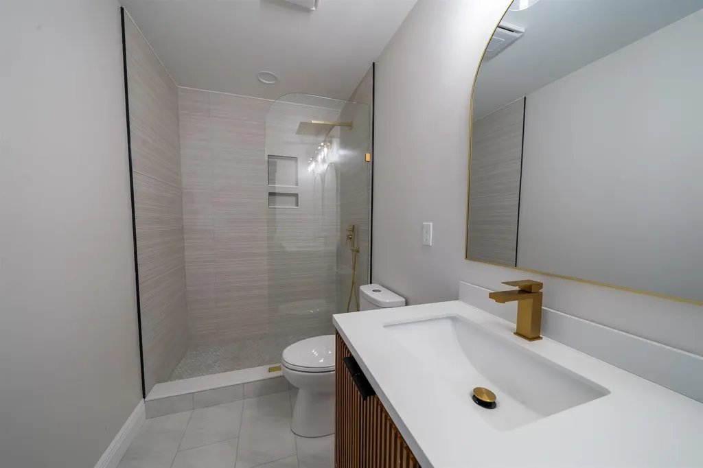 36D Courtland Street Nashua NH 03064