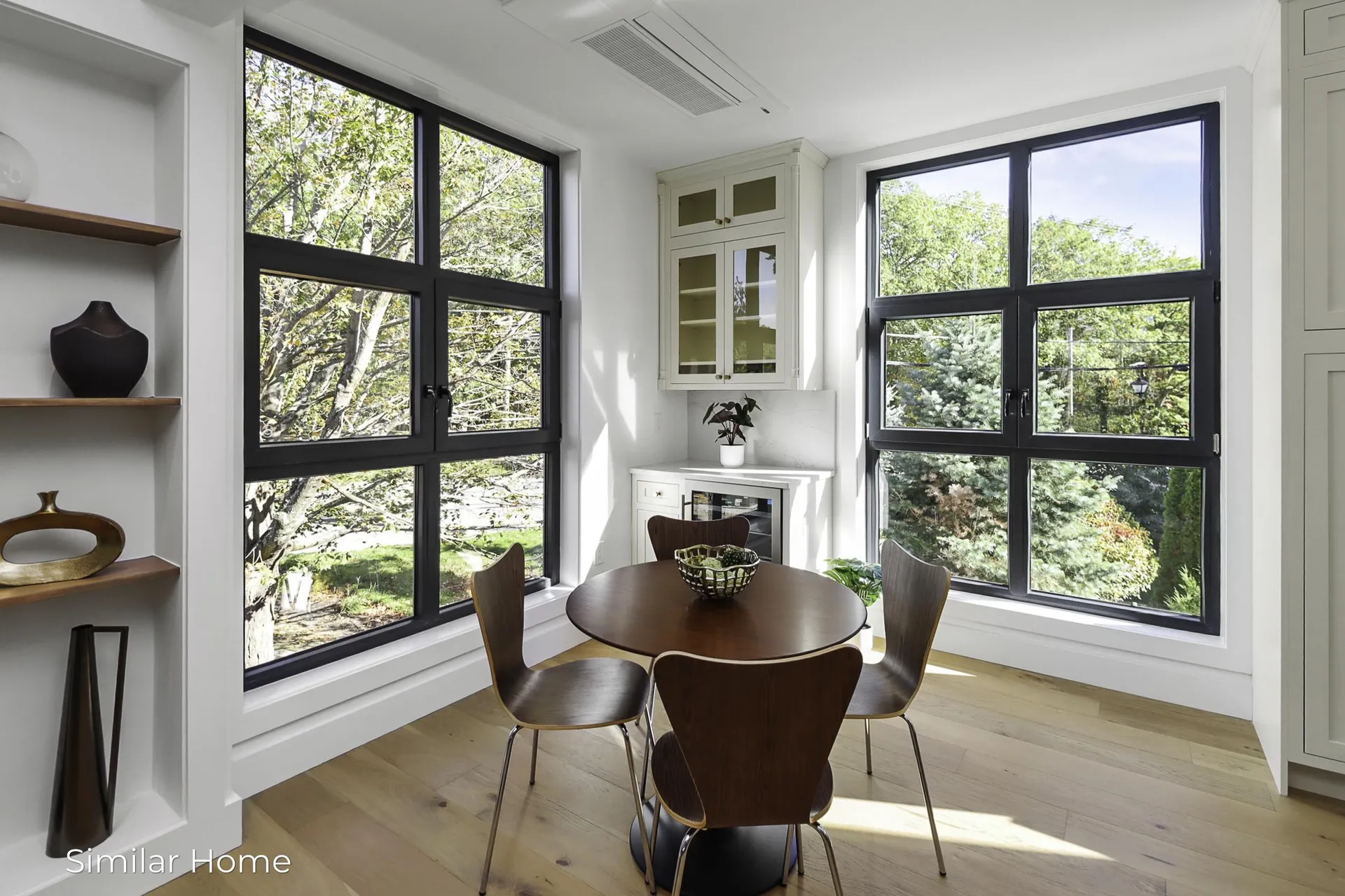 Portsmouth NH, 1155 Sagamore Avenue, Unit 2