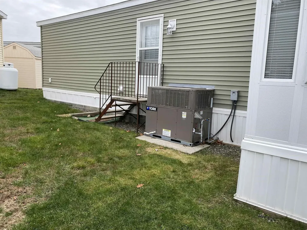 13 Second Street Exeter NH 03833