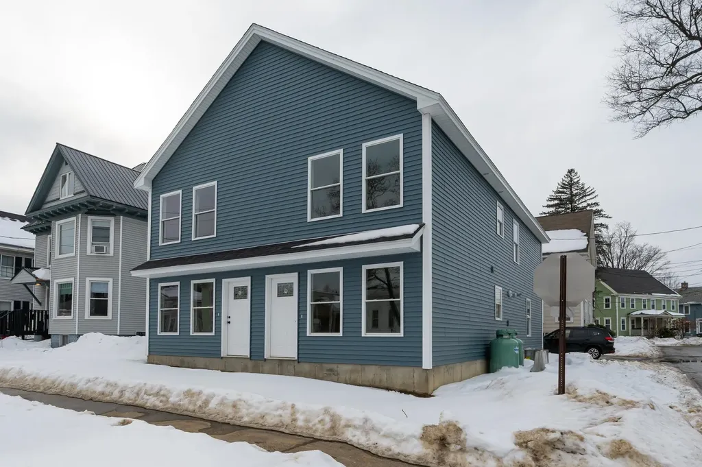 51 Academy Street Laconia NH 03246-3607