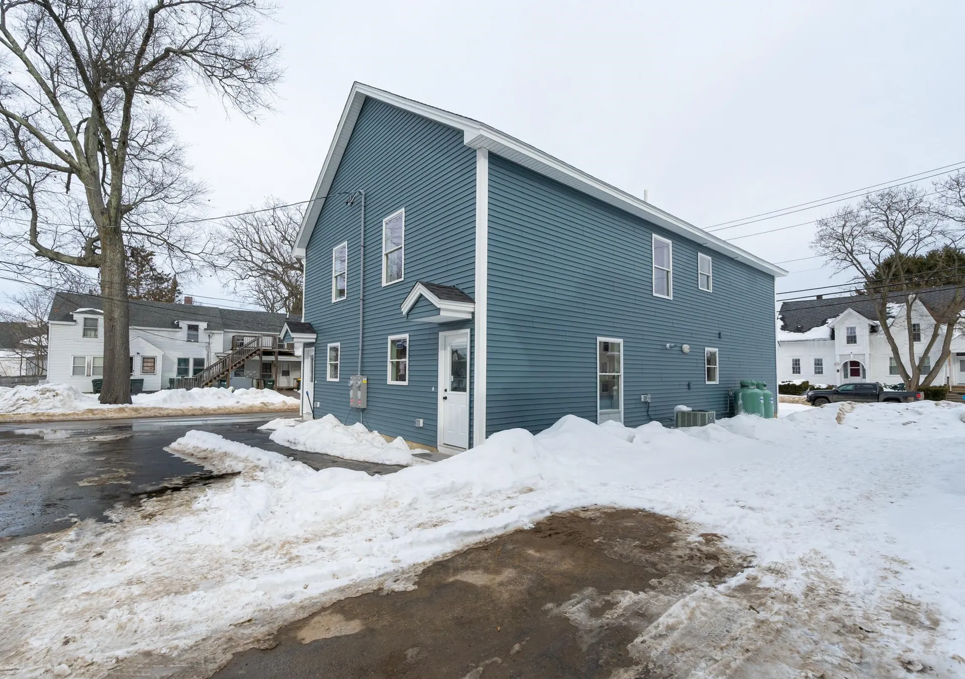 51 Academy Street Laconia NH 03246-3607