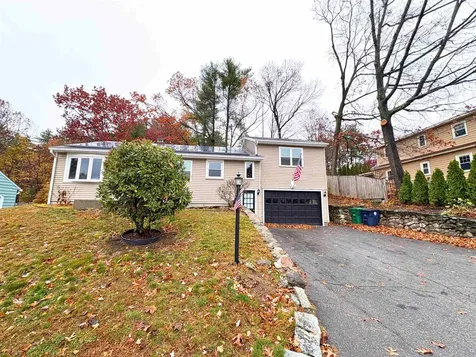 11 Monadnock Street Nashua NH 03064