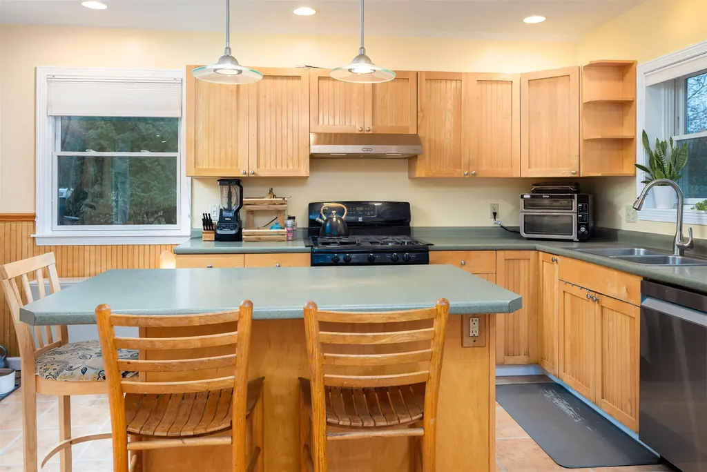 2797 Malletts Bay Avenue Colchester VT 05446