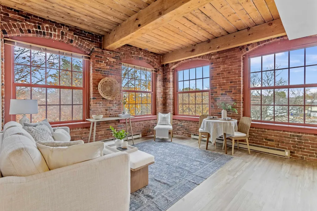 335 Cypress Street Manchester NH 03102