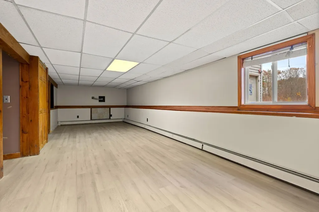 4 Viza Avenue Derry NH 03038