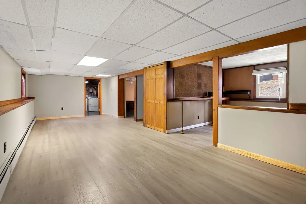 4 Viza Avenue Derry NH 03038