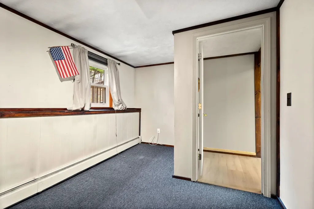 4 Viza Avenue Derry NH 03038