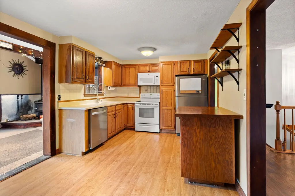 4 Viza Avenue Derry NH 03038