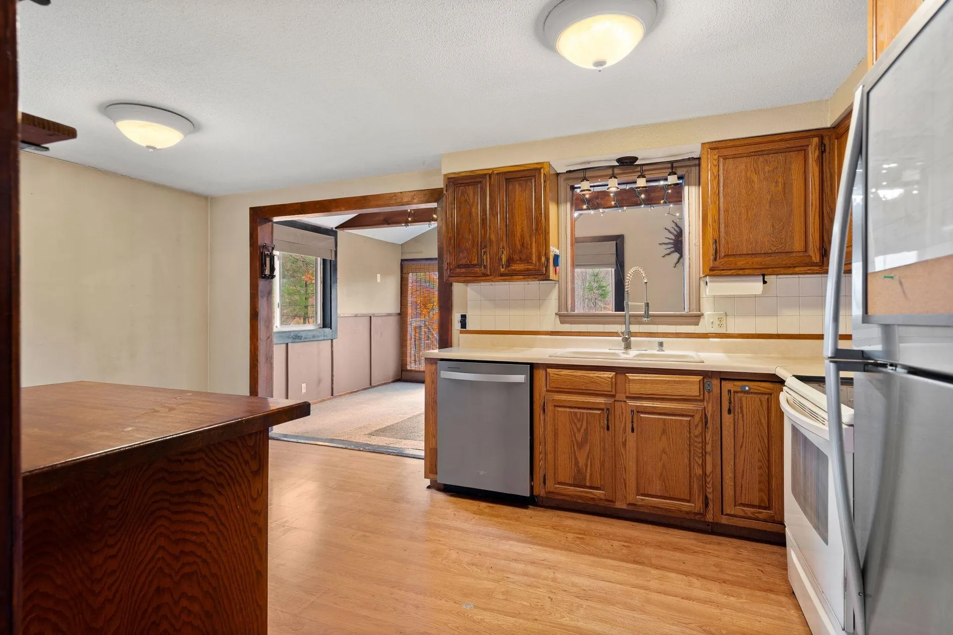 4 Viza Avenue Derry NH 03038