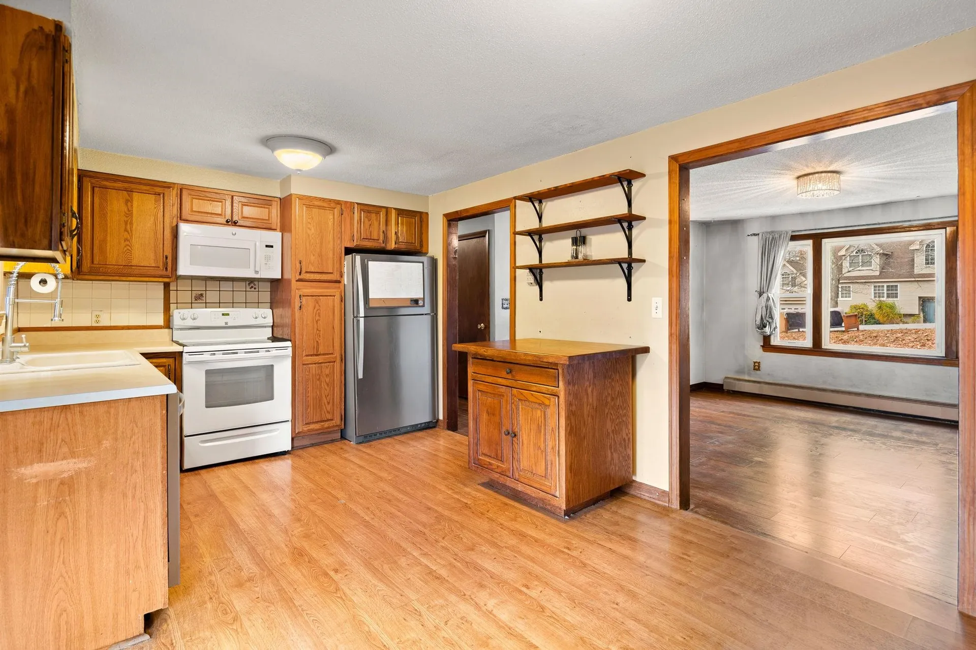 4 Viza Avenue Derry NH 03038