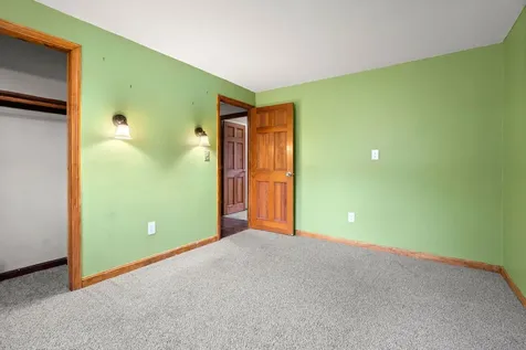 4 Viza Avenue Derry NH 03038