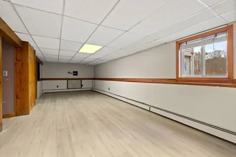 4 Viza Avenue Derry NH 03038